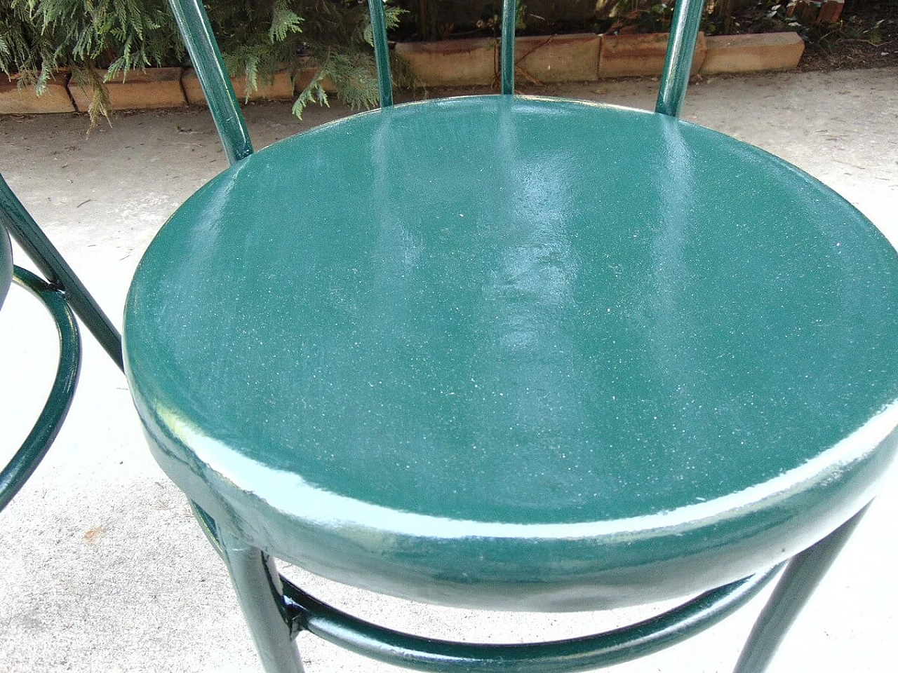 Tavolo e coppia di sedie da giardino, anni '50 1232016