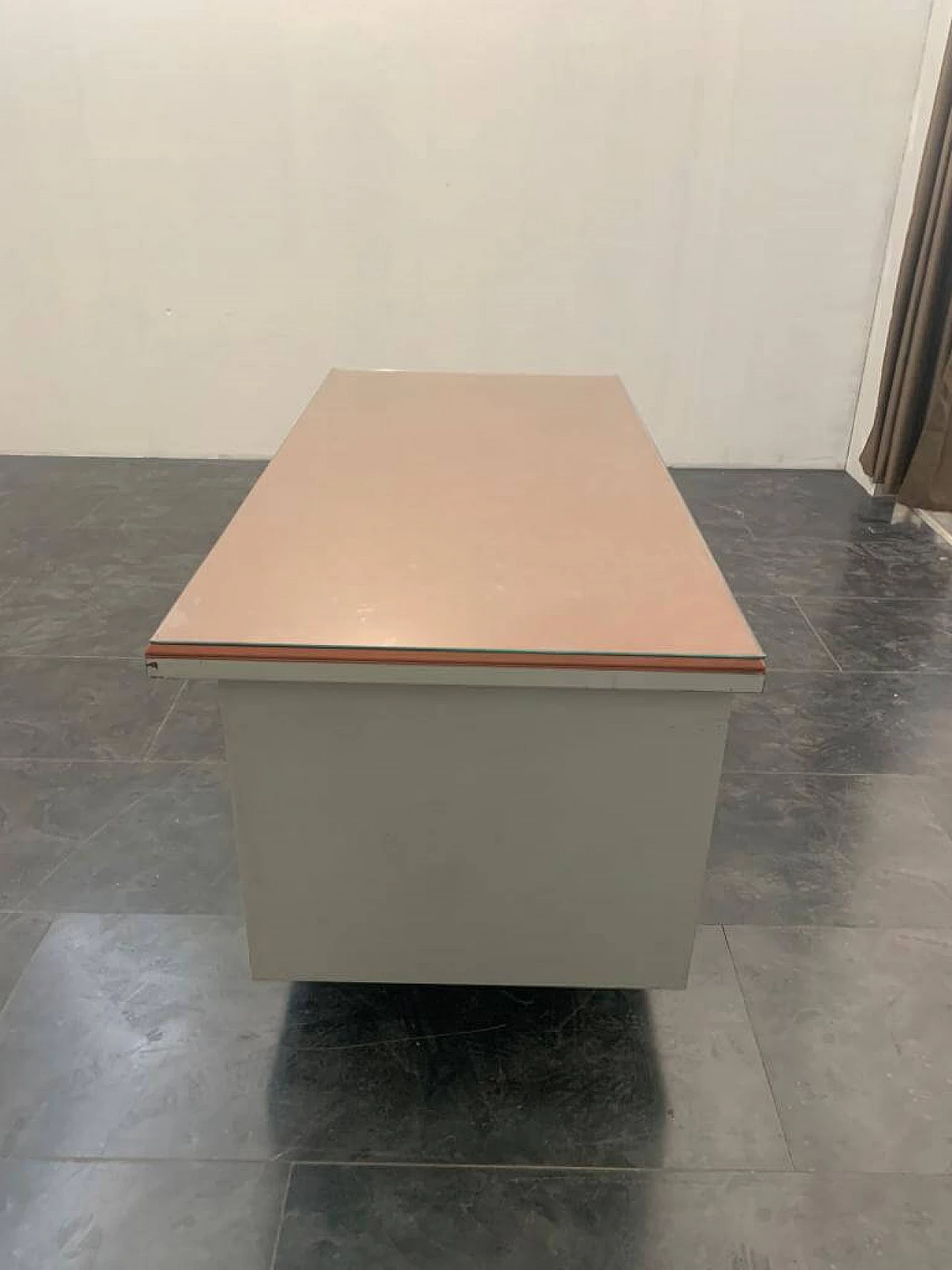 Desk in painted metal with brown leatherette top by Mermelada Estudio, 60s 1232802
