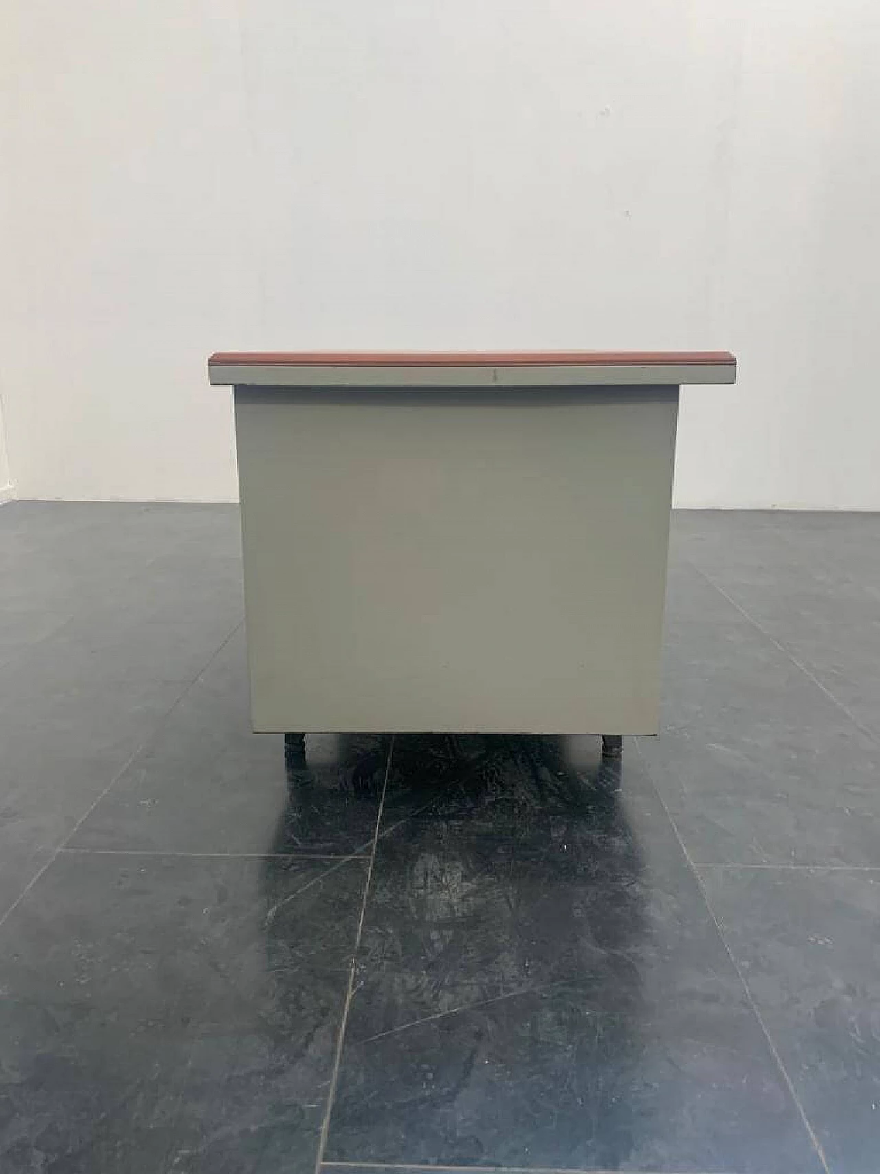 Desk in painted metal with brown leatherette top by Mermelada Estudio, 60s 1232806