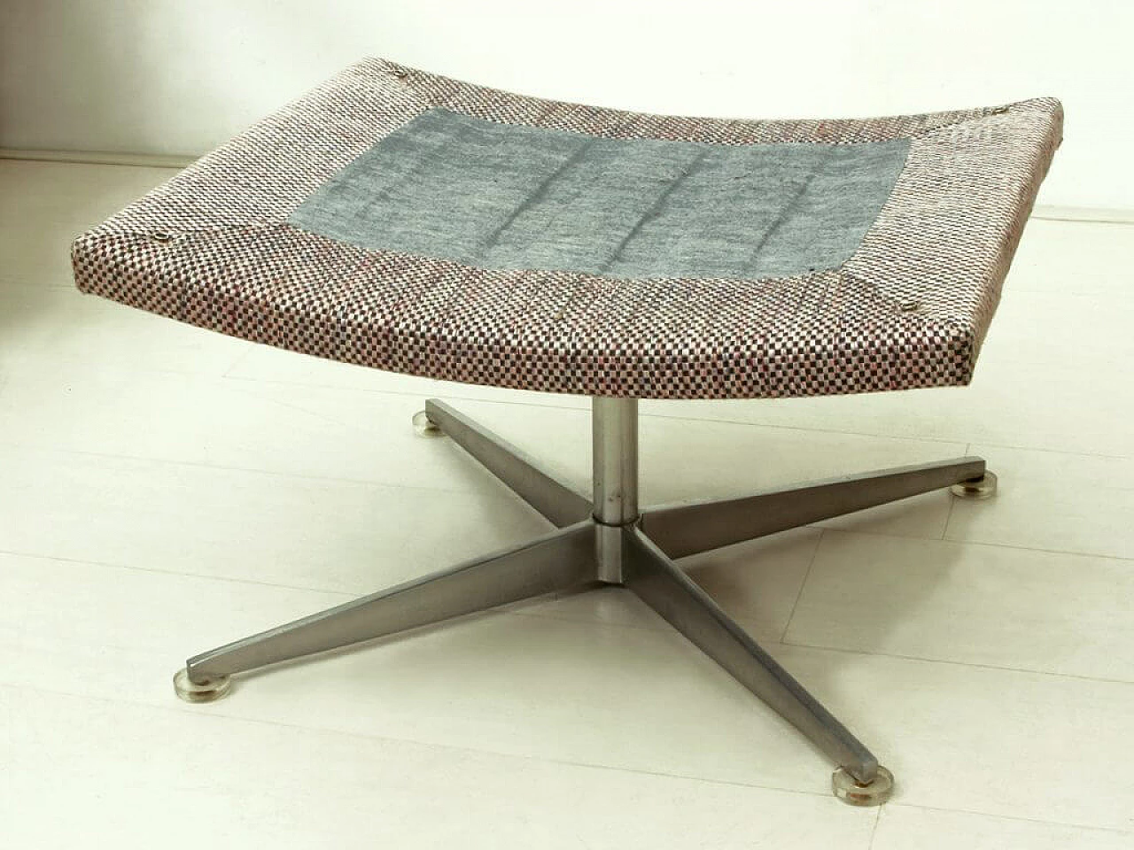 German lounge chair with ottoman in chromed metal and fabric by Hans Kaufeld, 60s 1233592
