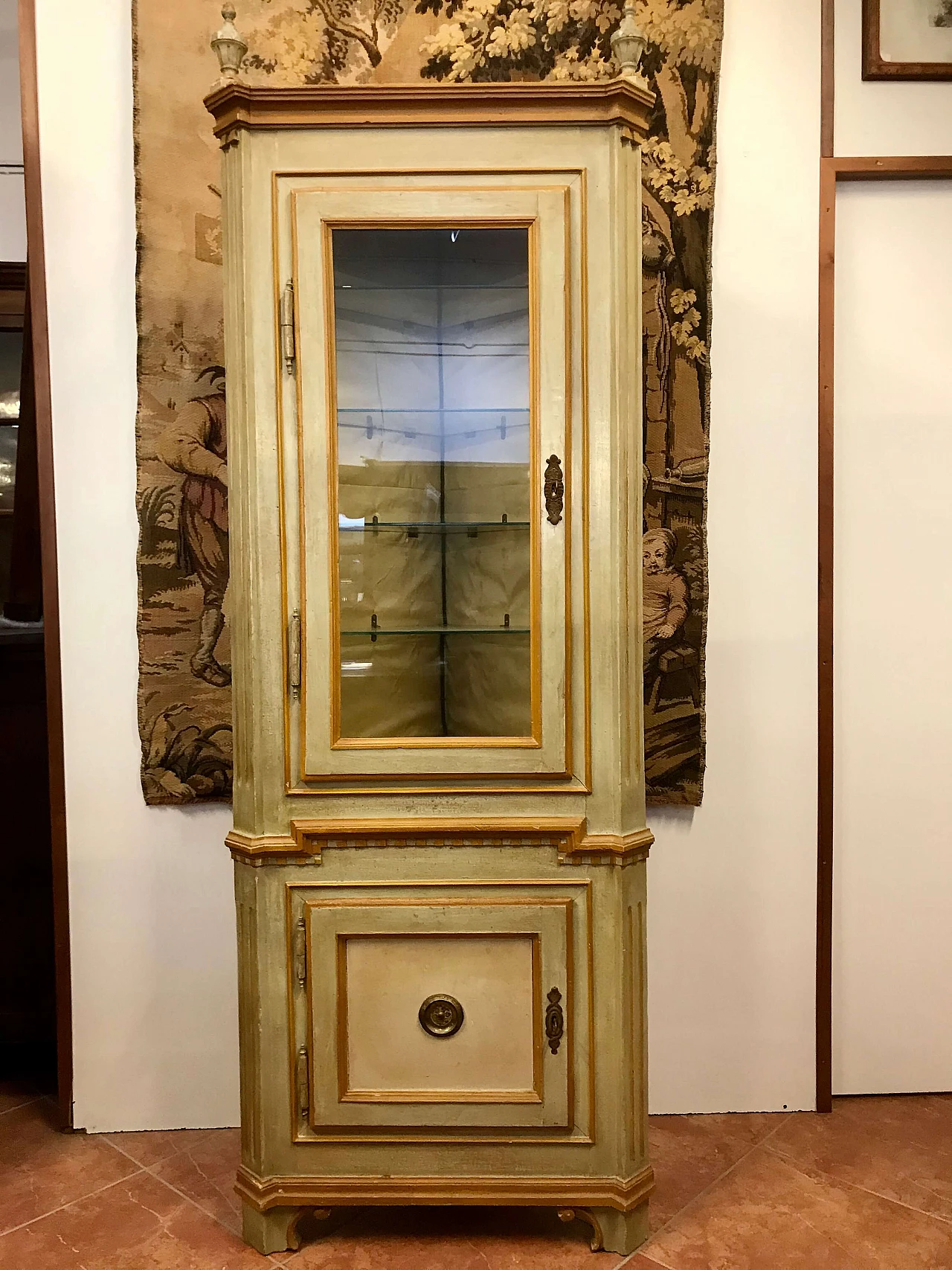 Angoliera a vetrina Piemontese Luigi XVI in legno laccata, originale '700 1234085