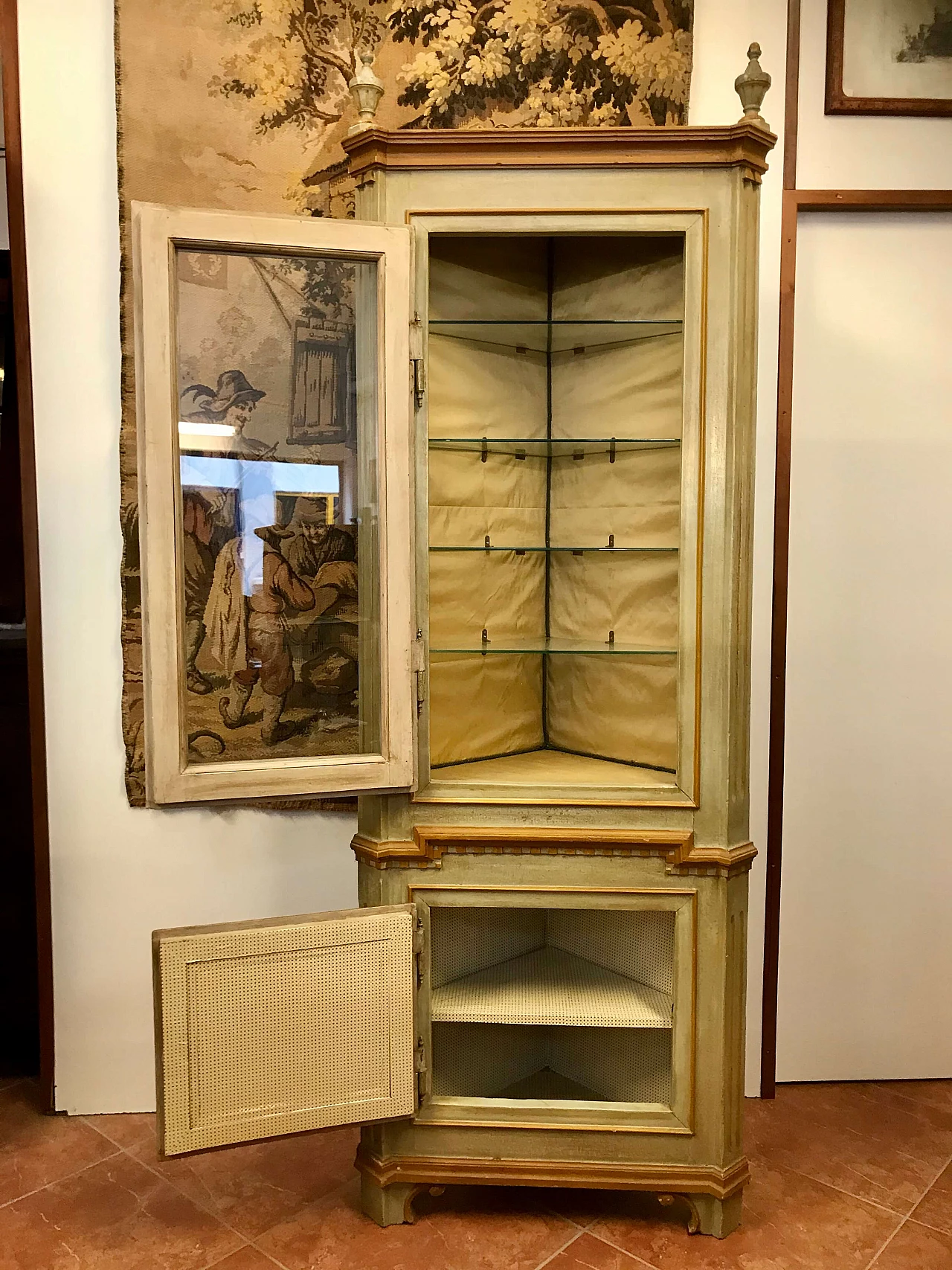 Angoliera a vetrina Piemontese Luigi XVI in legno laccata, originale '700 1234086