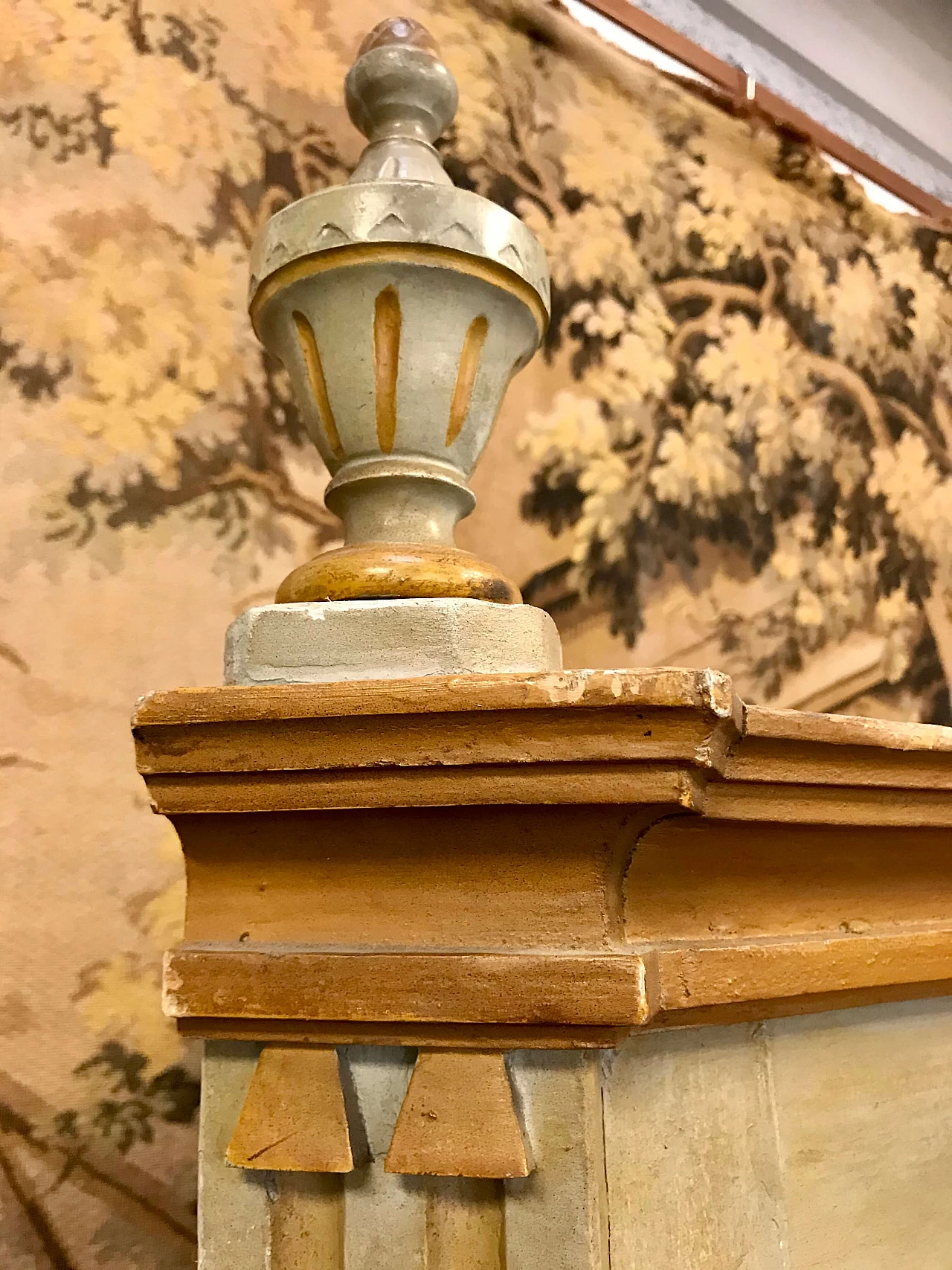 Angoliera a vetrina Piemontese Luigi XVI in legno laccata, originale '700 1234091