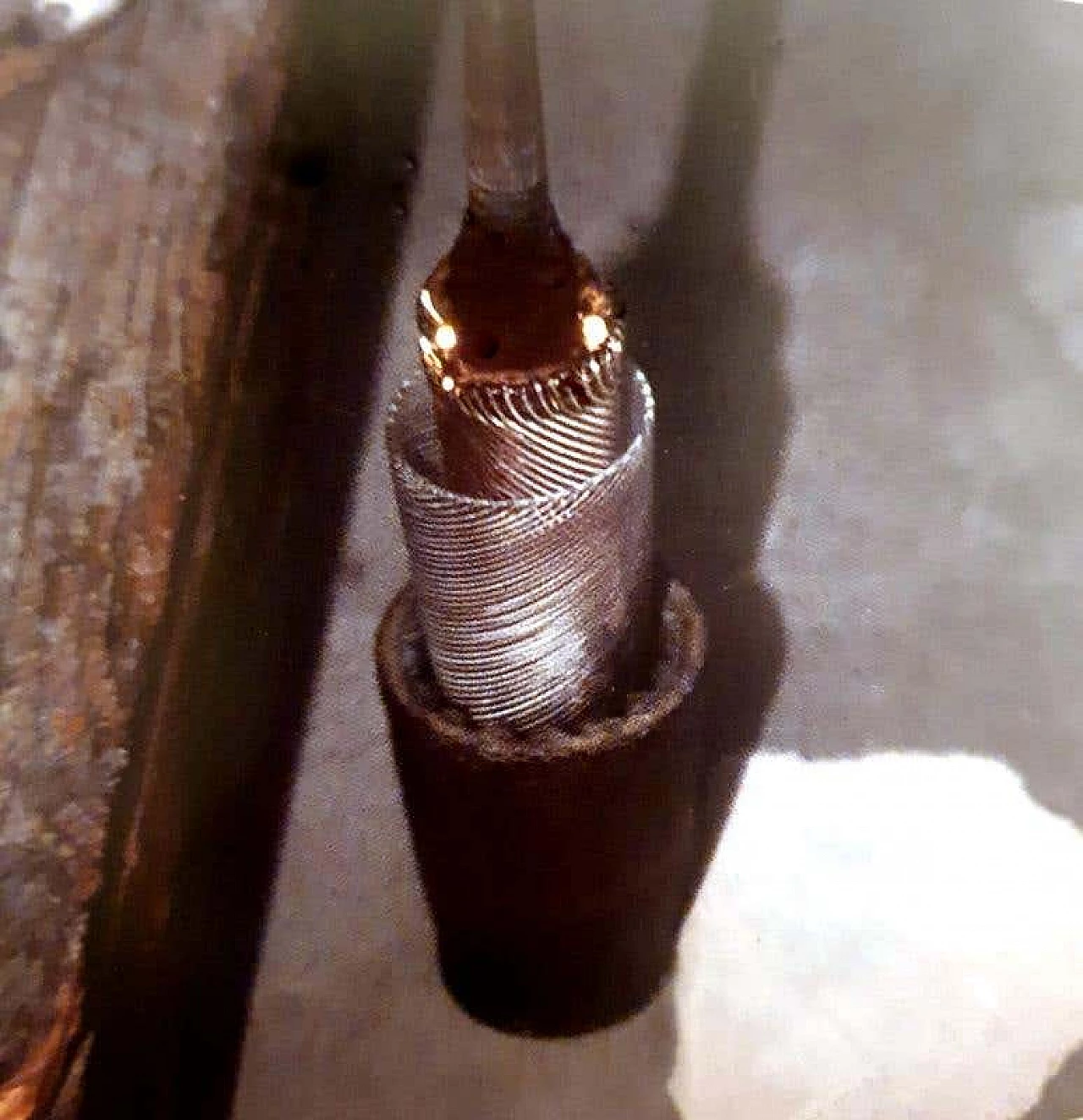 Table lamp in Murano glass with reticello workmanship and brass by Dino Martens for Aureliano Toso, 30s 1236065