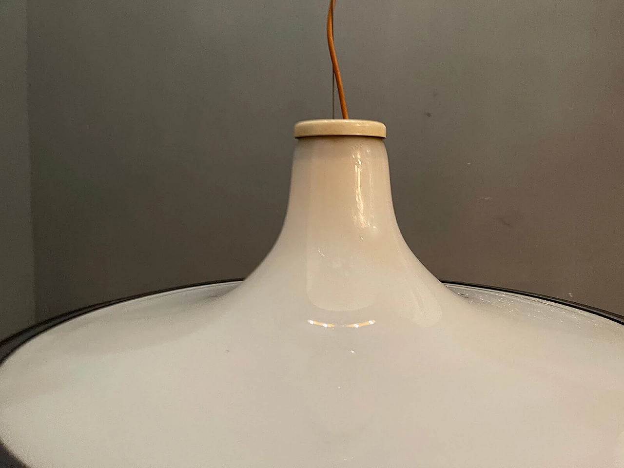 Lampada pendente in vetro bianco e nero di Murano, anni '60 1236586