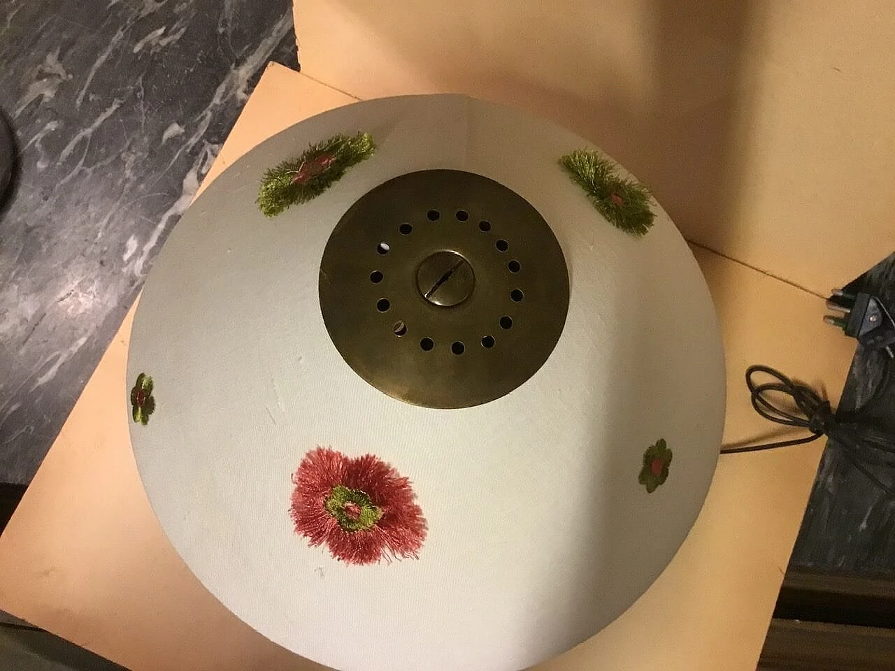 Lampada da tavolo in noce, anni '60 1236728