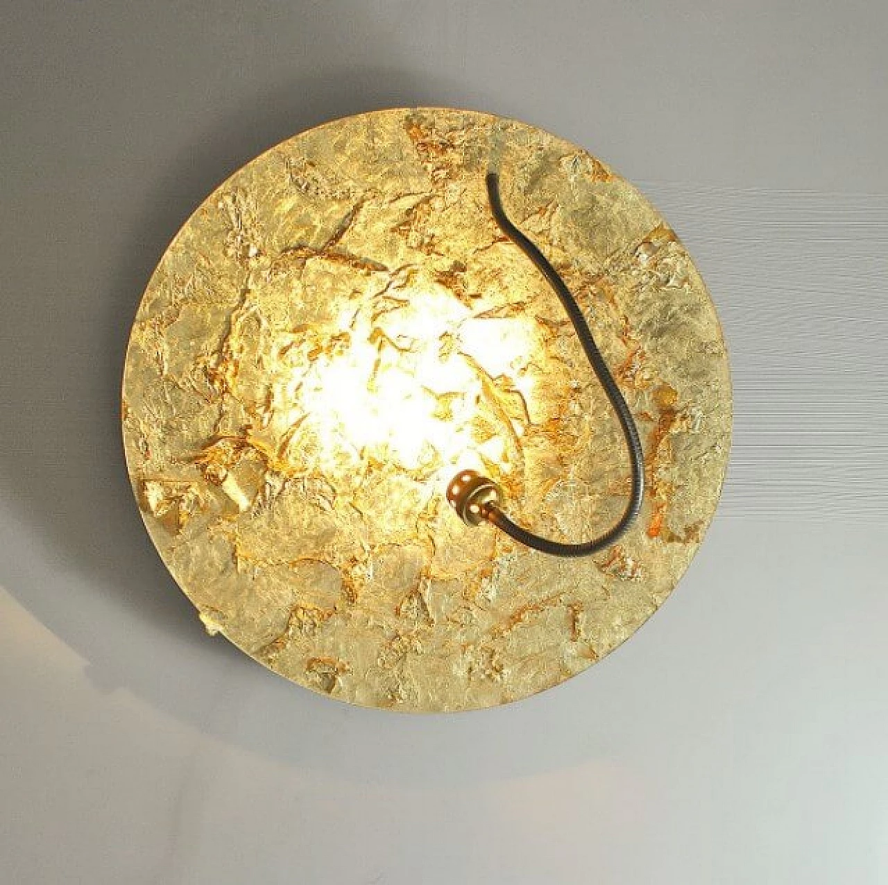 Lampada da parete Luna Piena in alluminio e foglia d'oro di Catellani & Smith, anni '90 1236819