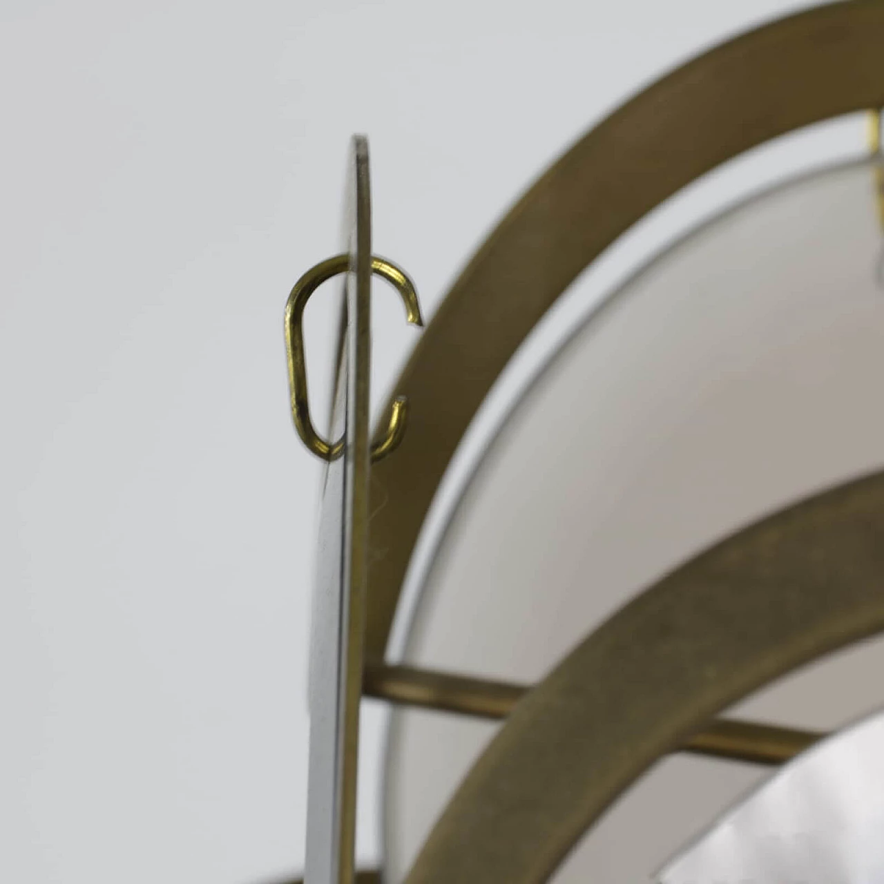 Lampadario con dischi in vetro fumè e ottone, anni '60 1236921