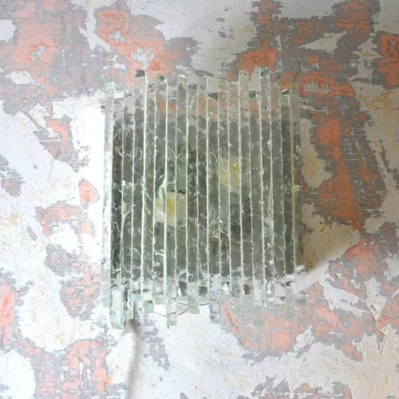 Applique Vesta in cristallo grezzo graffiato con supporto in acciaio inossidabile satinato di Albano Poli per Poliarte, anni '60 1237459