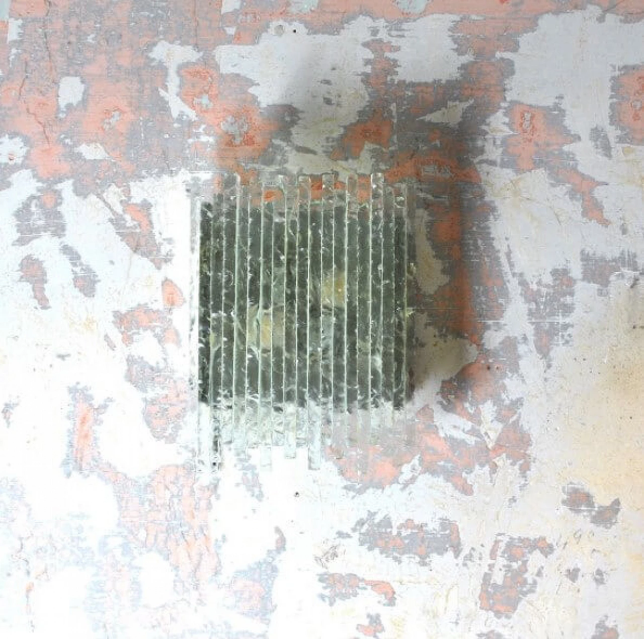Applique Vesta in cristallo grezzo graffiato con supporto in acciaio inossidabile satinato di Albano Poli per Poliarte, anni '60 1237462