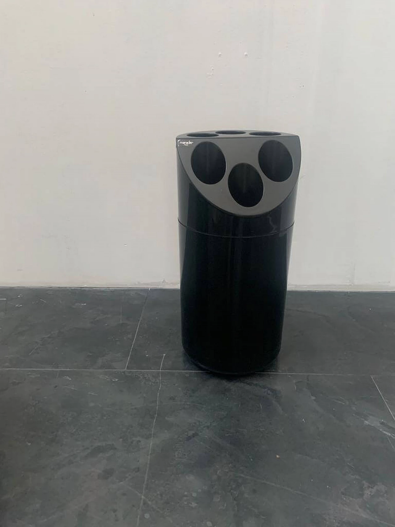 Belvedere umbrella holder in plastic by Jean René Talopp, 70s 1237614