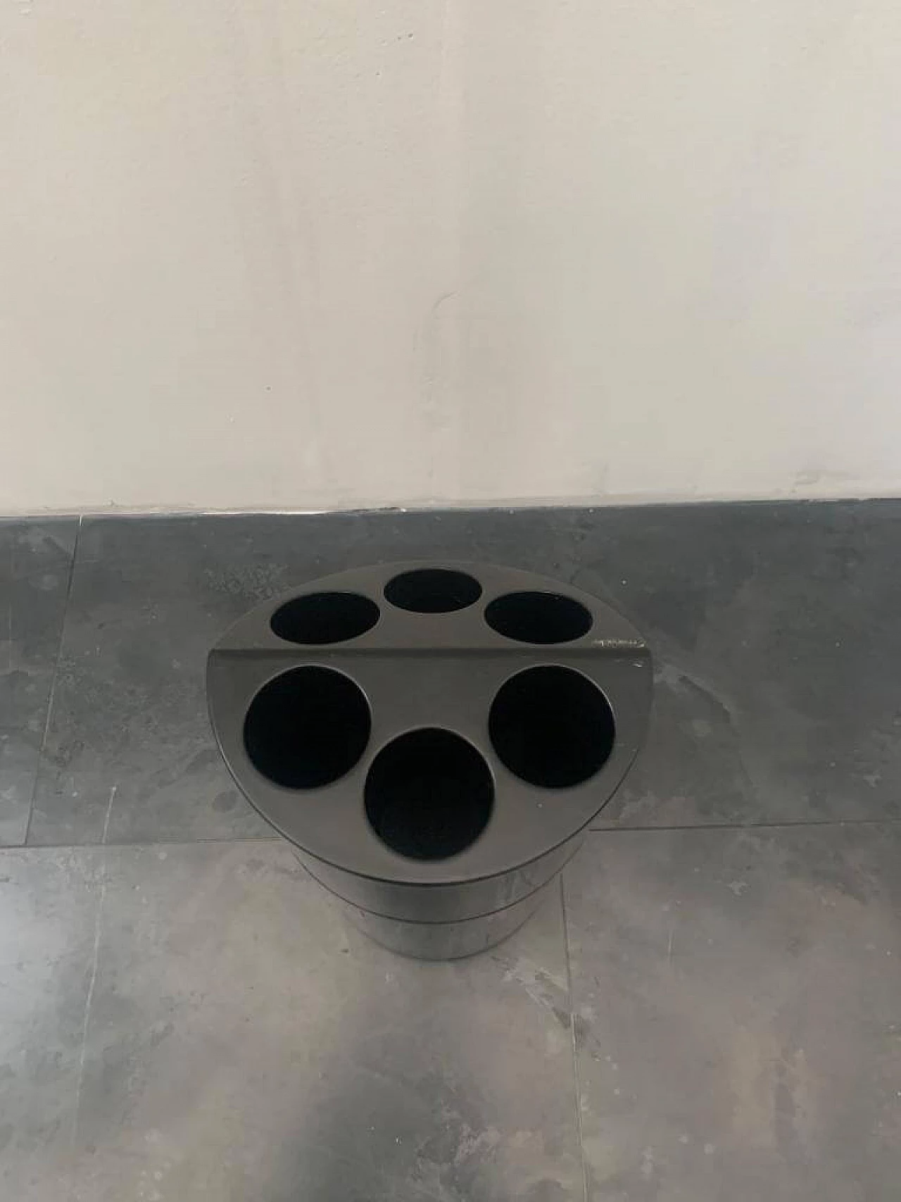 Belvedere umbrella holder in plastic by Jean René Talopp, 70s 1237616