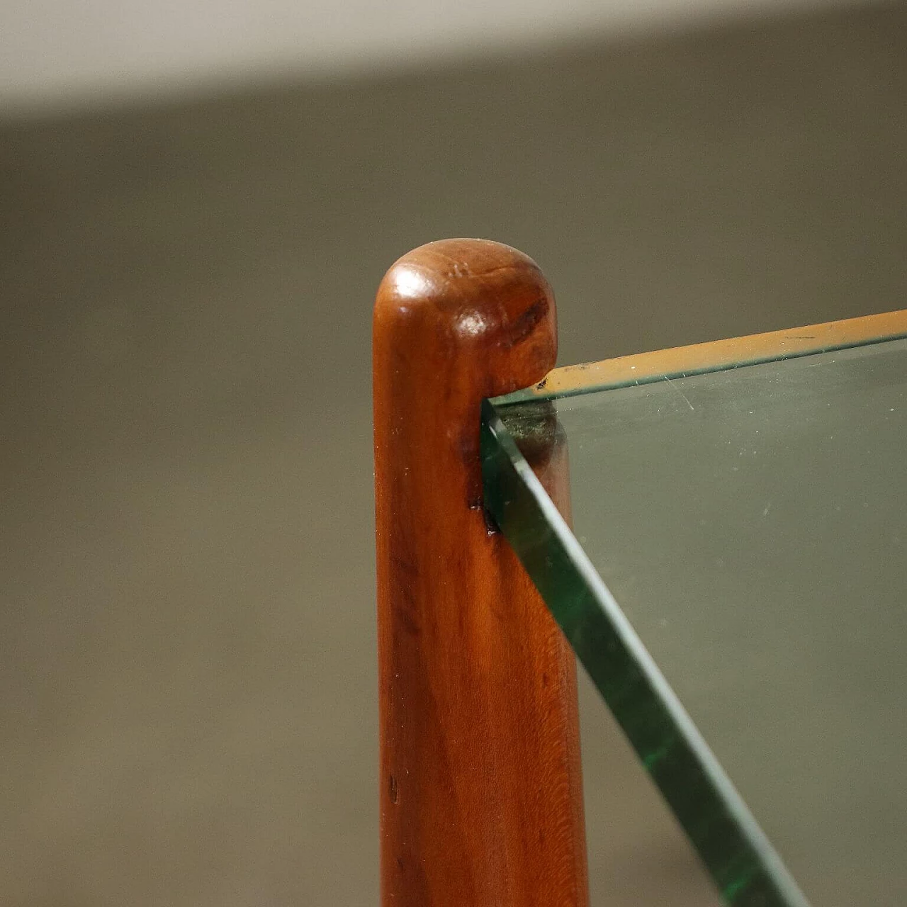 Chest of drawers in cherry wood with glass top, 50s 1237808
