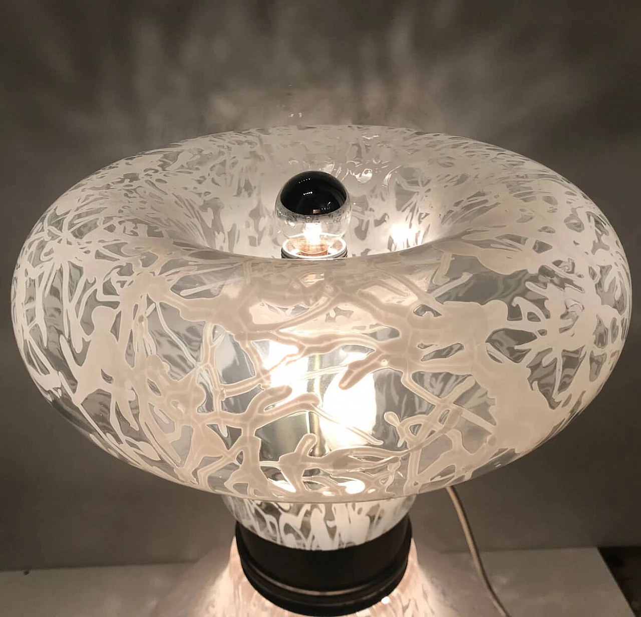 Lampada da tavolo in vetro di Murano attribuita a Mazzega, anni '70 1237932