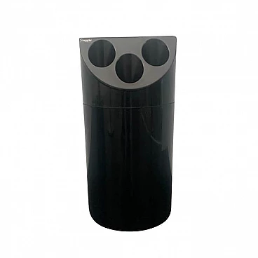 Belvedere umbrella holder in plastic by Jean René Talopp, 70s