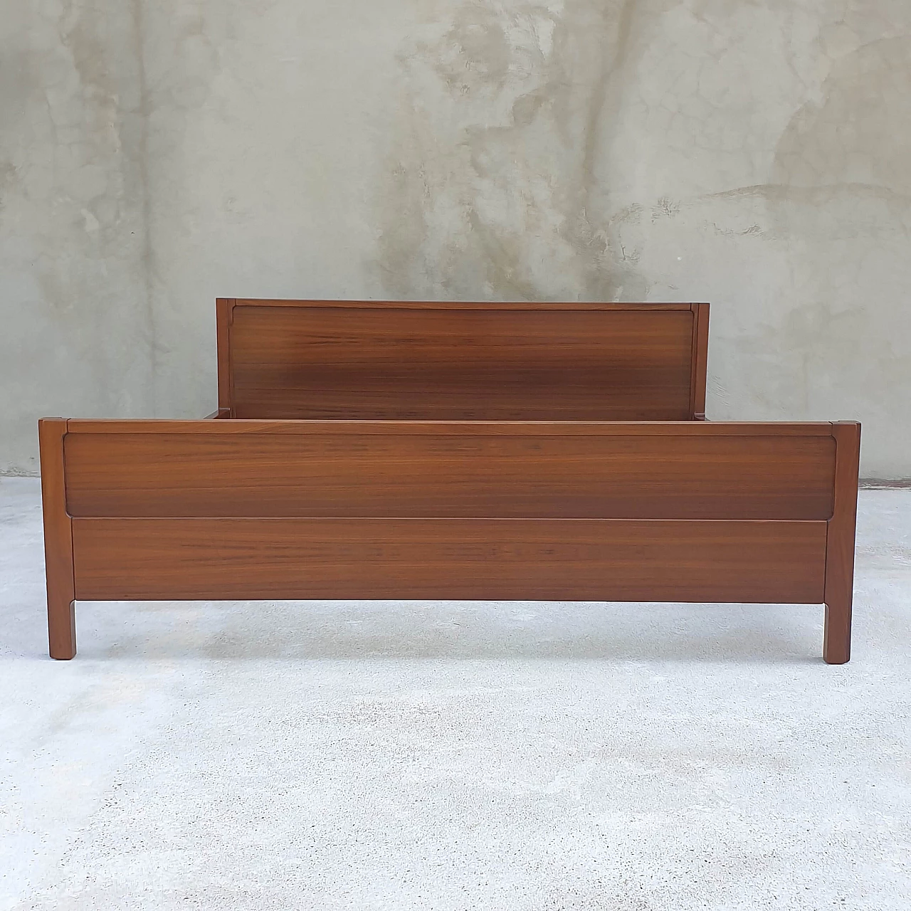 Letto in noce di Stilwood, anni '60 1238069