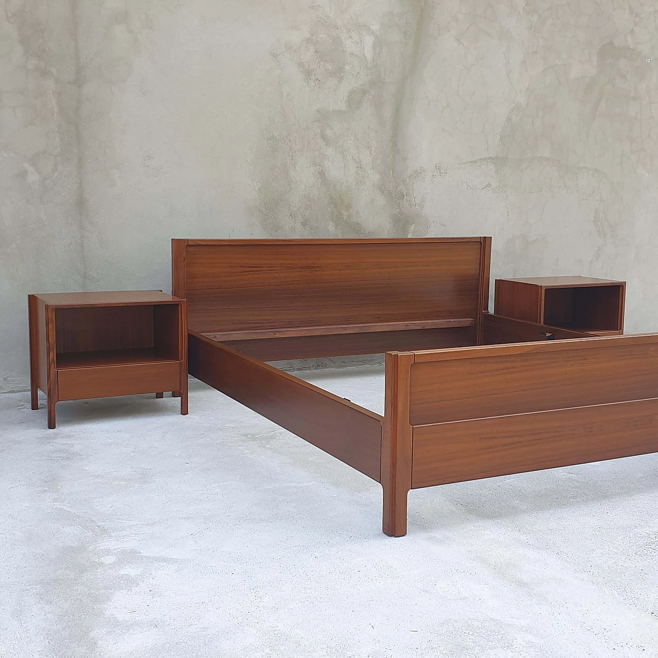 Letto in noce di Stilwood, anni '60 1238078