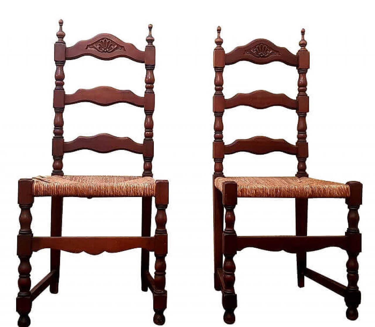 Coppia di sedie in noce massello e sedute in paglia, anni '50 1238167