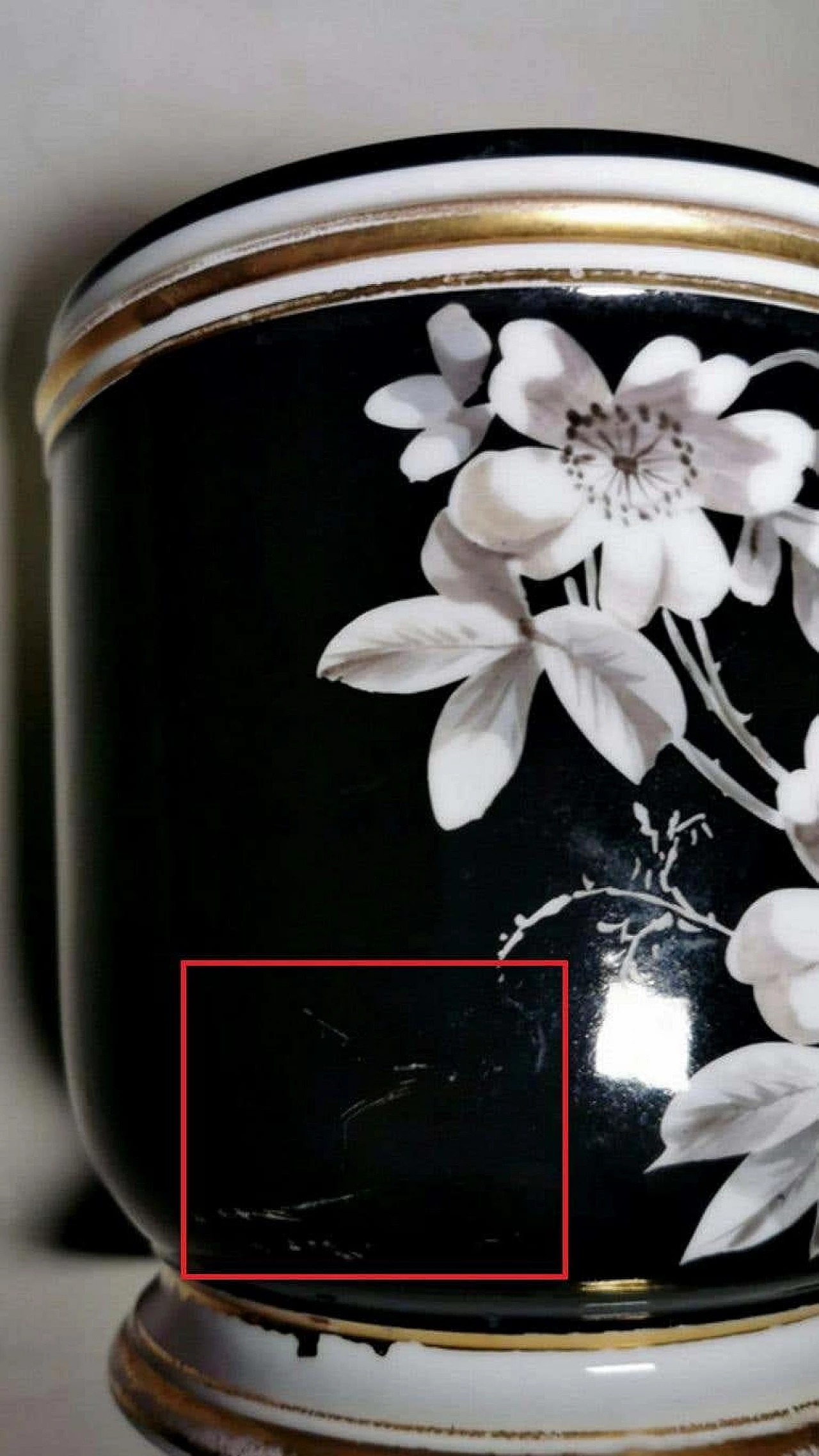 Cachepot Napoleone III in porcelain de Paris dipinta a mano, '800 1238944