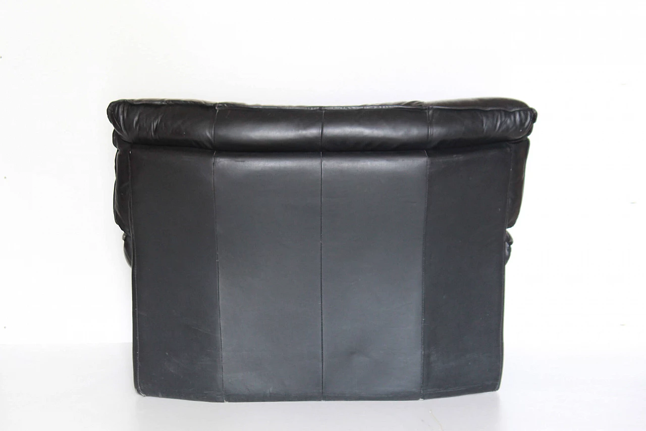 Coppia di poltrone in pelle, anni '80 1239119