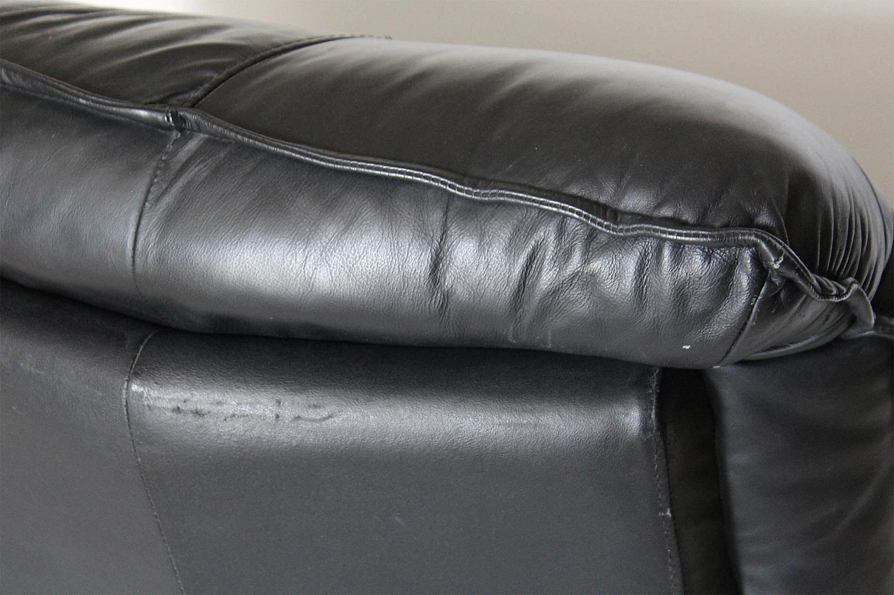 Coppia di poltrone in pelle, anni '80 1239120