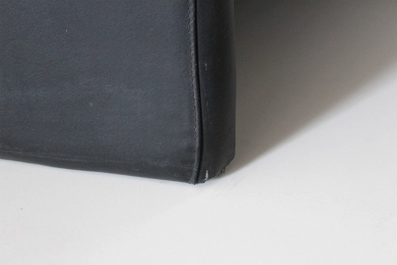 Coppia di poltrone in pelle, anni '80 1239122