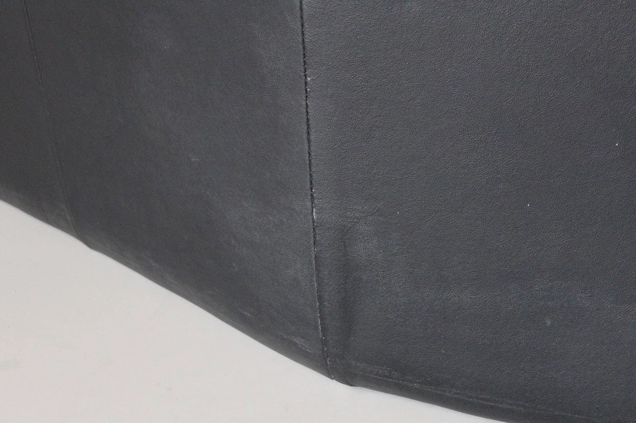 Coppia di poltrone in pelle, anni '80 1239123