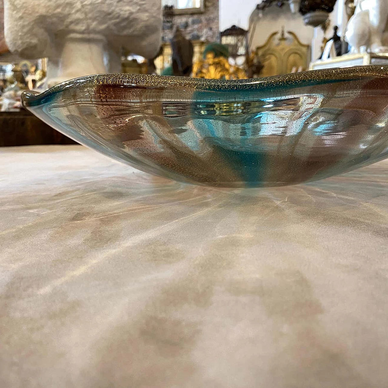 Centrotavola rotondo in vetro pesante di Murano, anni '70 1239980