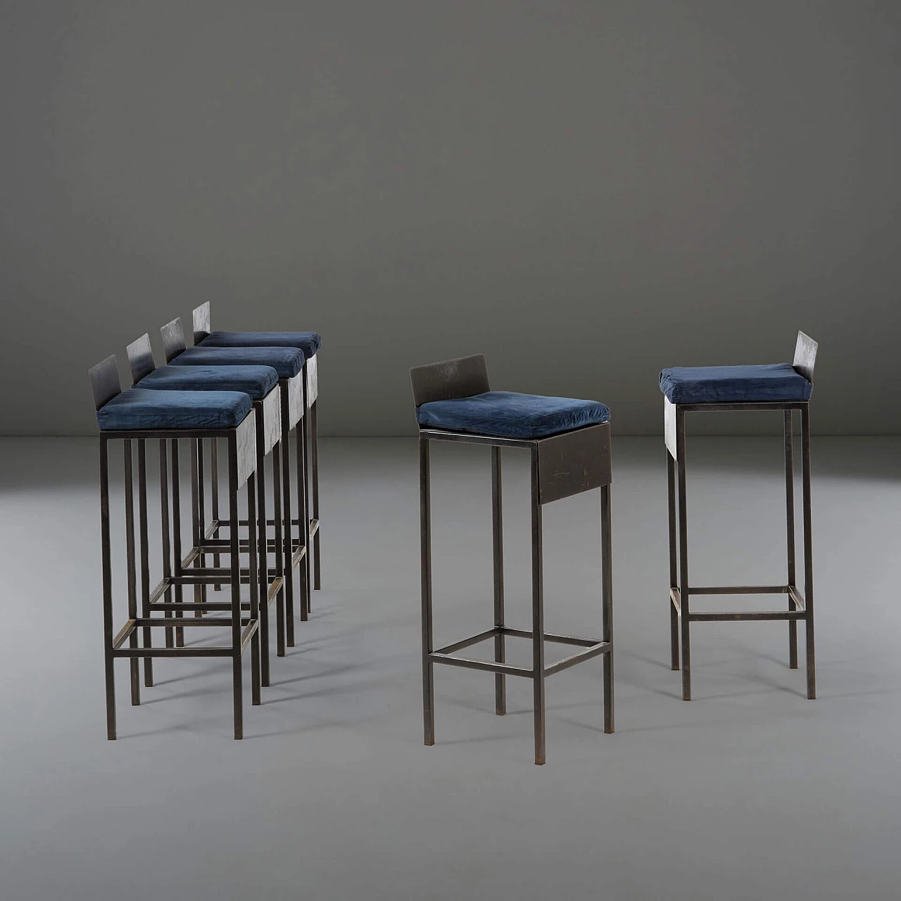 6 Stools with steel frame and dark blue velvet cushions, 80s 1240075