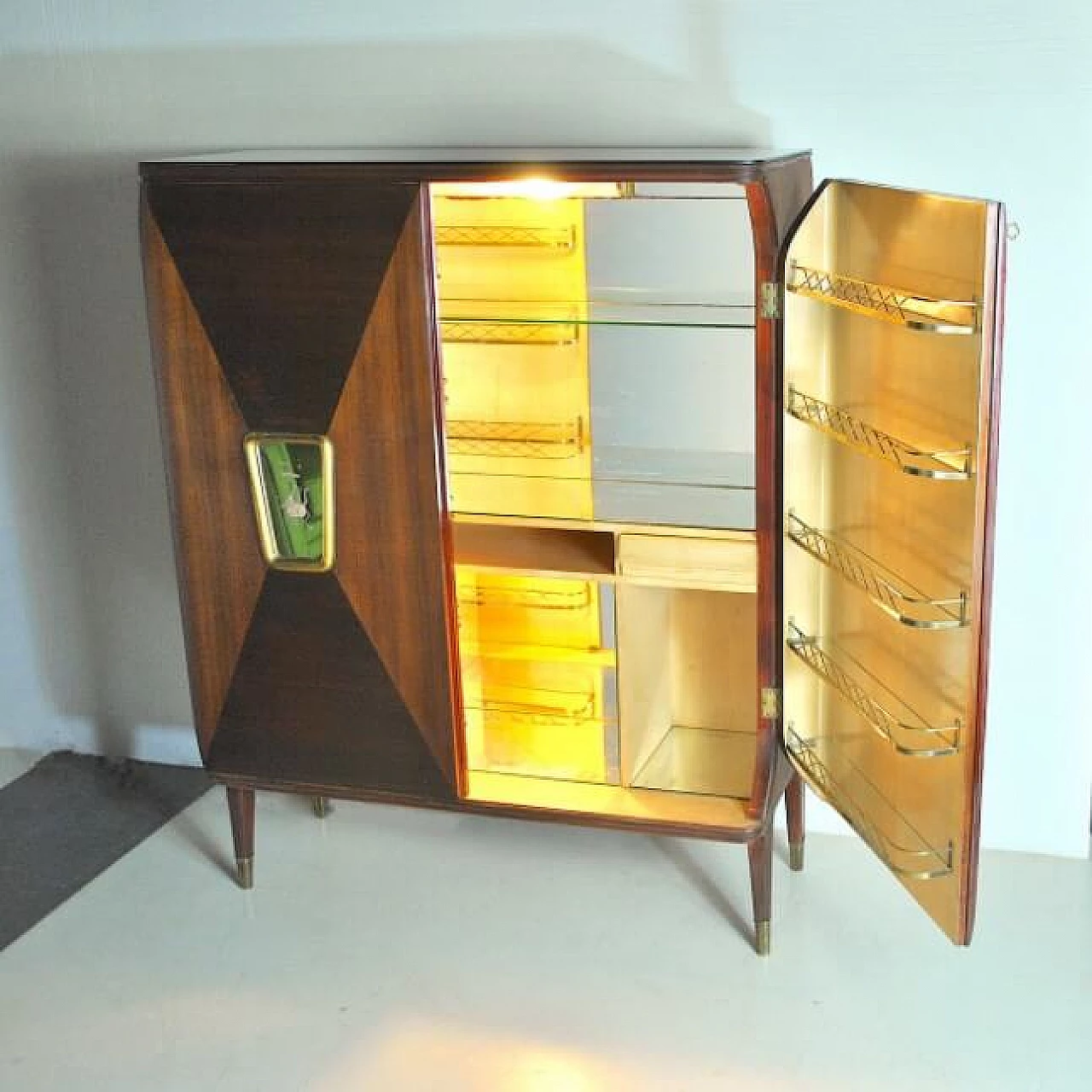 Bar cabinet in walnut, brass and frosted glass in the style of Luigi Poppio by La Permanente Mobili Cantù, 40s 1240957