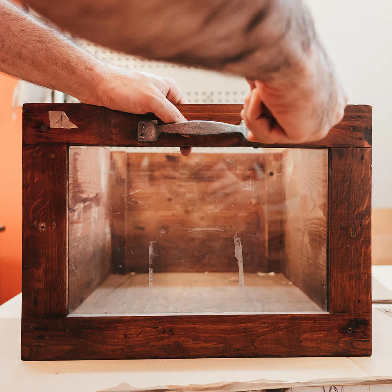 Chest of drawers in pine wood and glass, 1940s 1241861