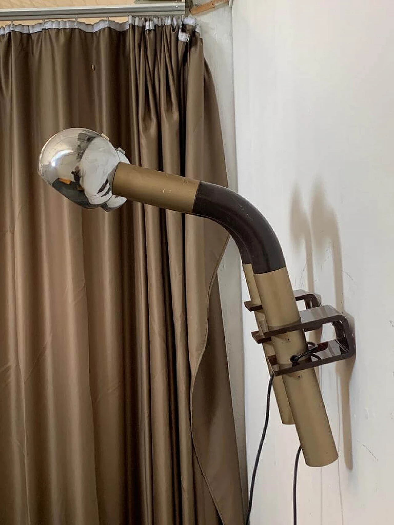 Pair of wall lamps in metal and bakelite, 1970s 1241902