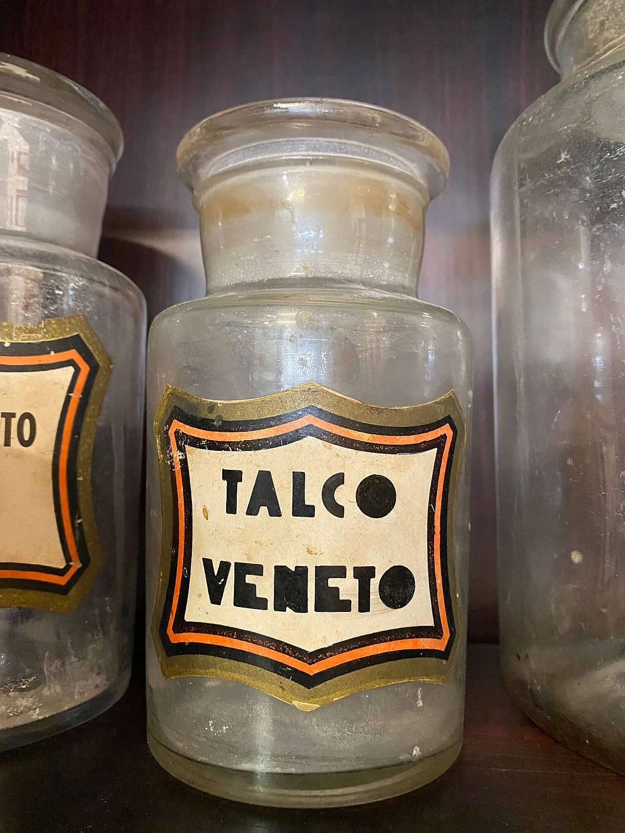 Set di 37 bottiglie da farmacia in vetro, inizio '900 1242804