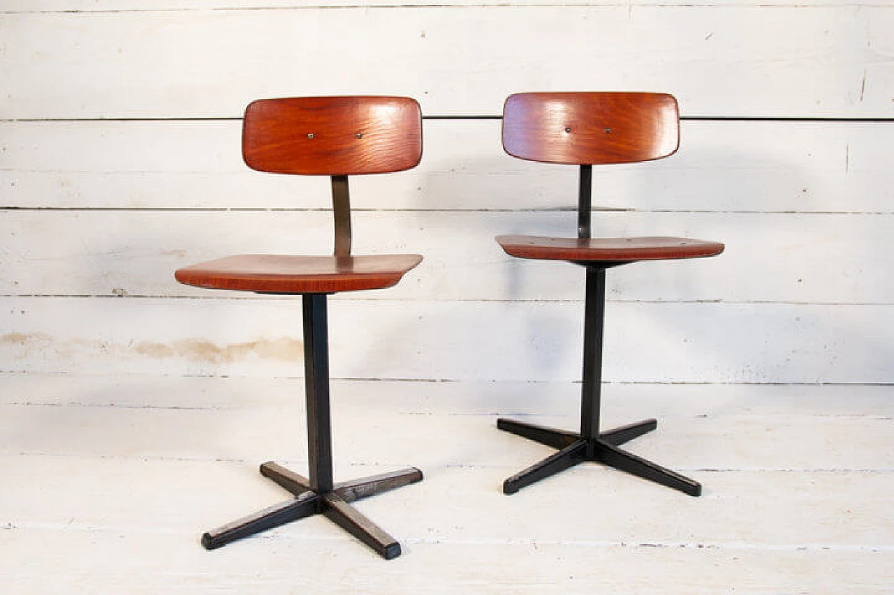 Coppia di sedie scolastiche, anni '60 1243943