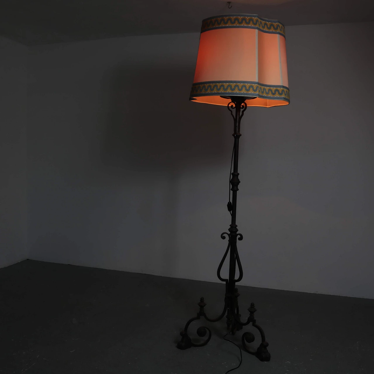 Iron floor lamp, 40s 1244008