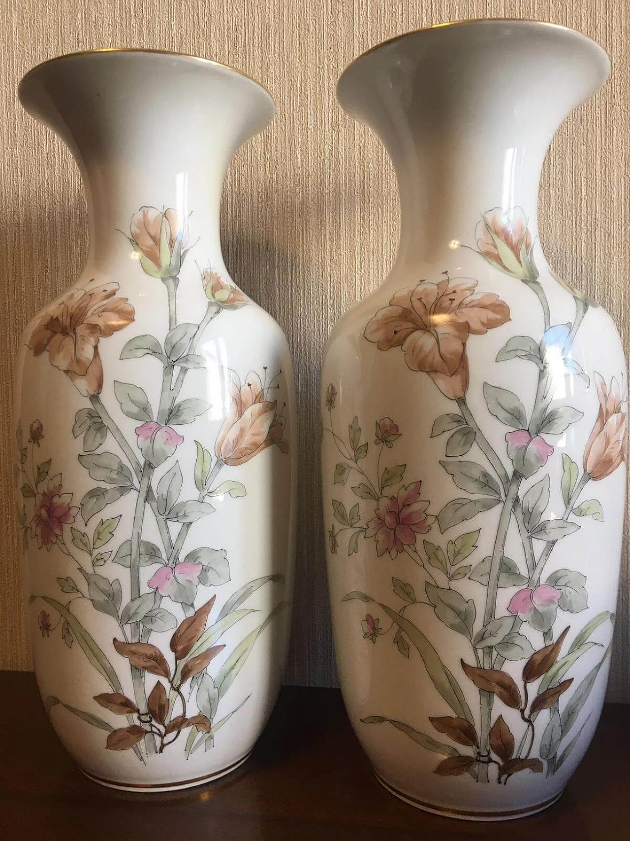 Couple of vases in Ginori ceramics, of 1880 1244355