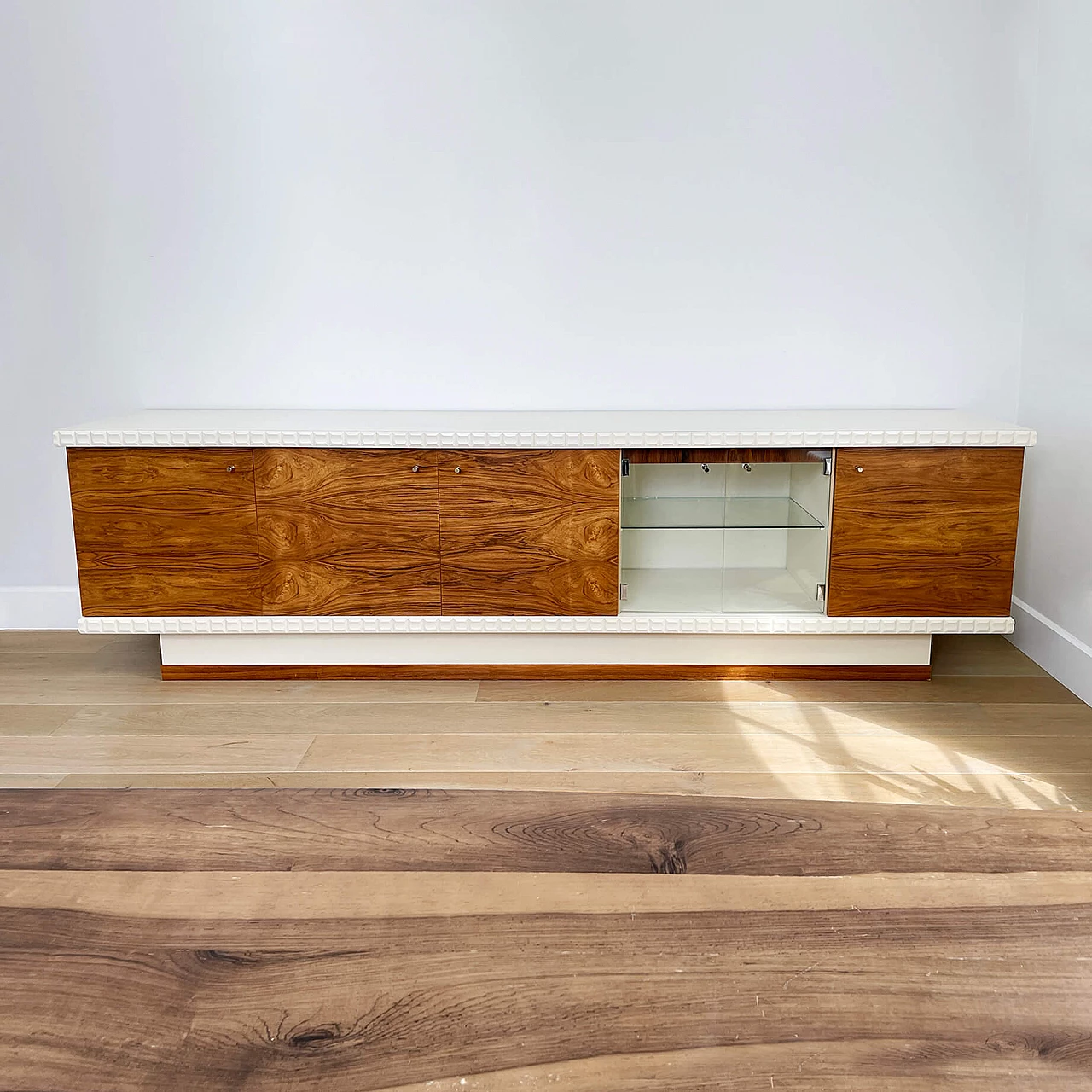 Sideboard in rosewood and white lacquer, 70s 1245003