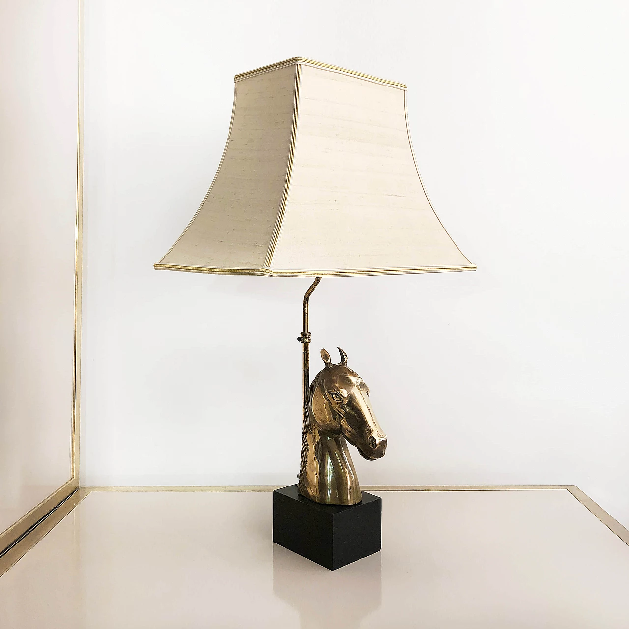 Brass and wood table lamp, 70s 1245217