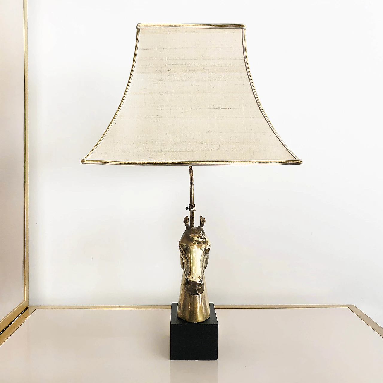 Brass and wood table lamp, 70s 1245220