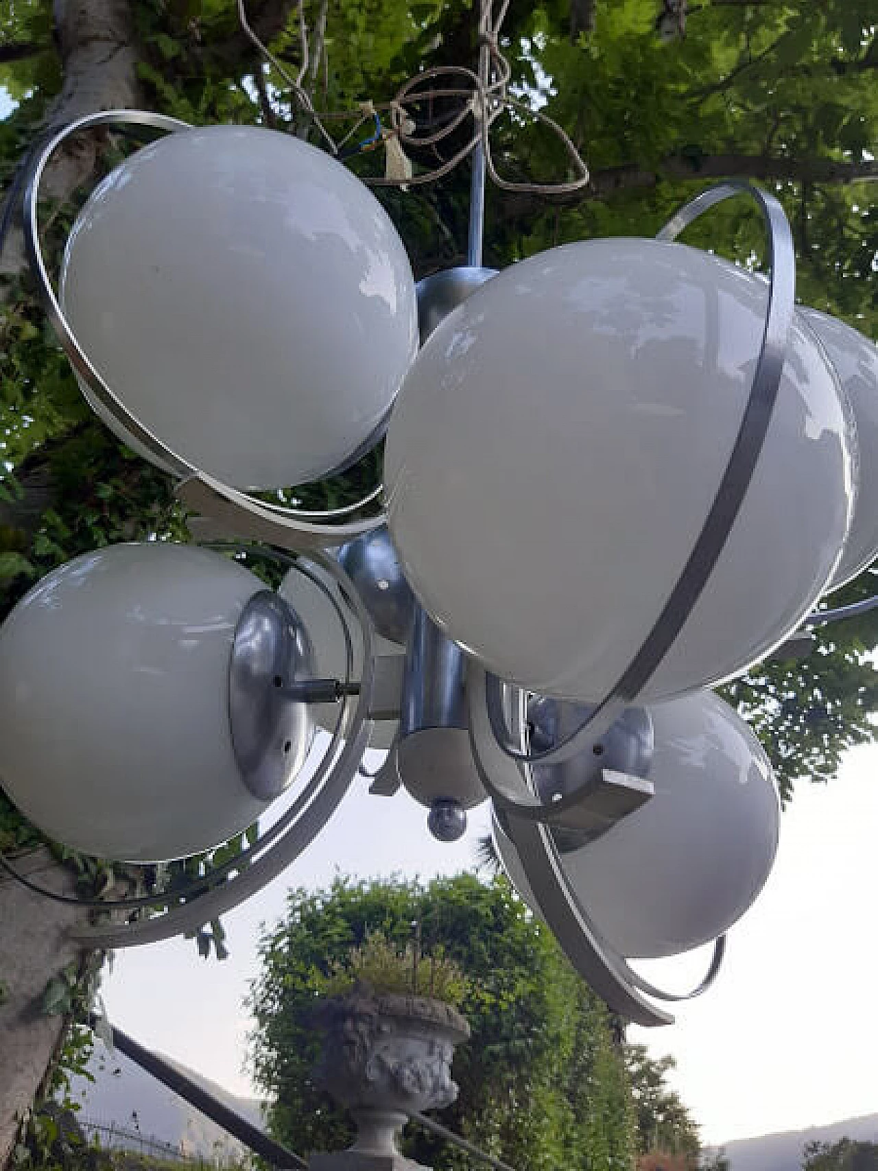 Sputnik chandelier in white glass, 60s 1245535