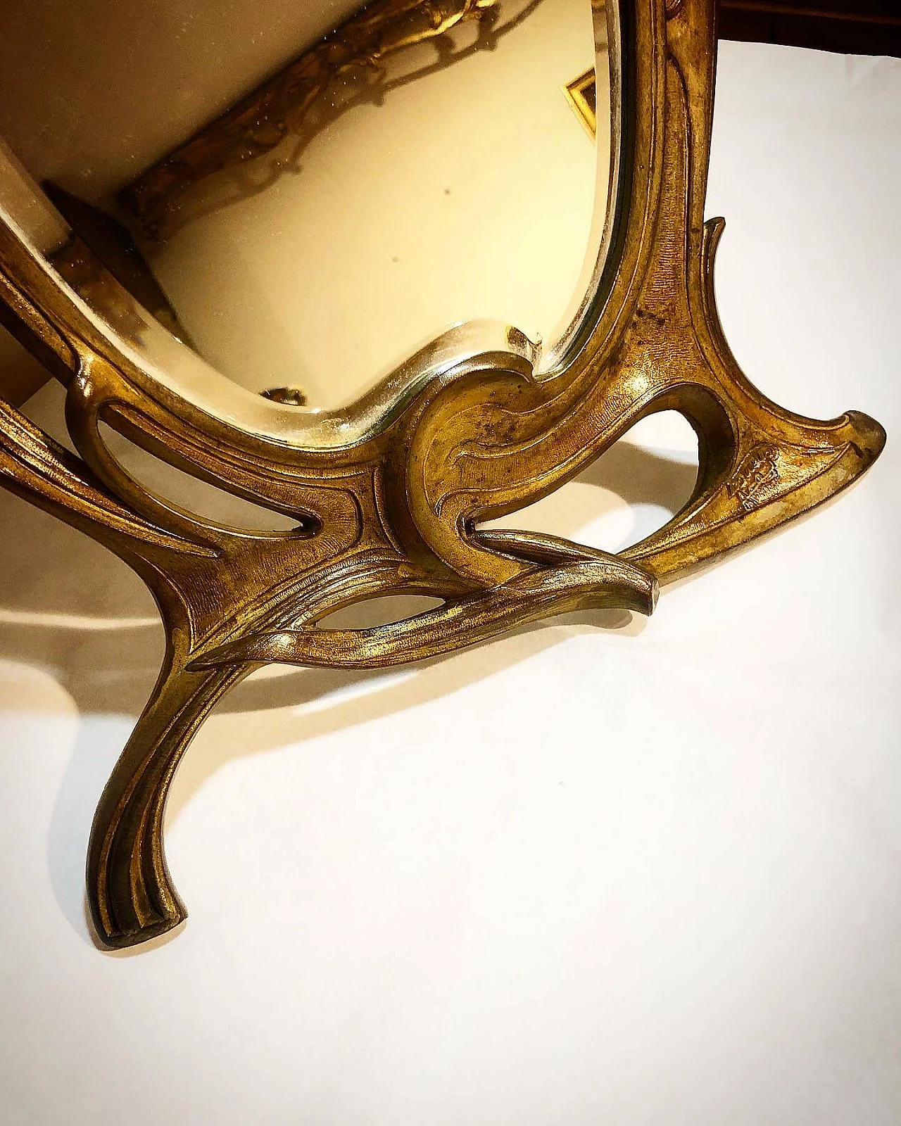 Specchiera da tavolo Art Nouveau in metallo dorato di Lauseur, inizio '900 1245821