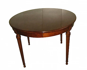 Extendable oval table in walnut, late 19th century
