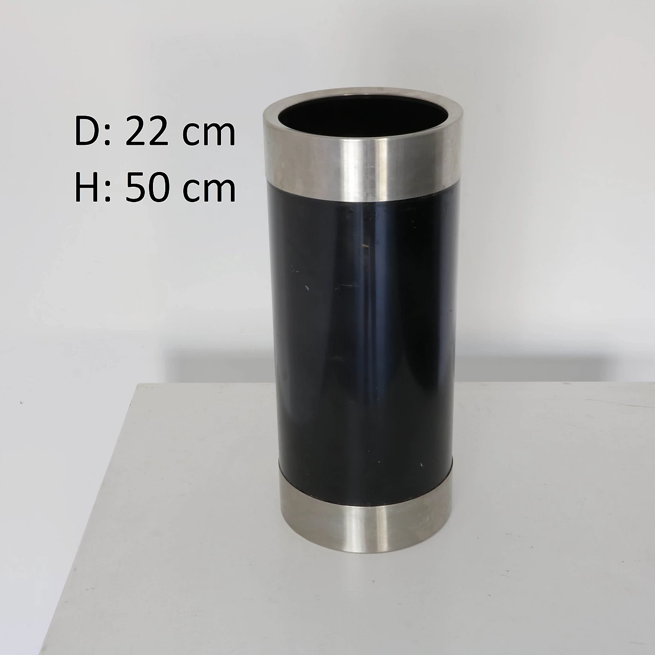 Black and metal umbrella stand, 70s 1247552