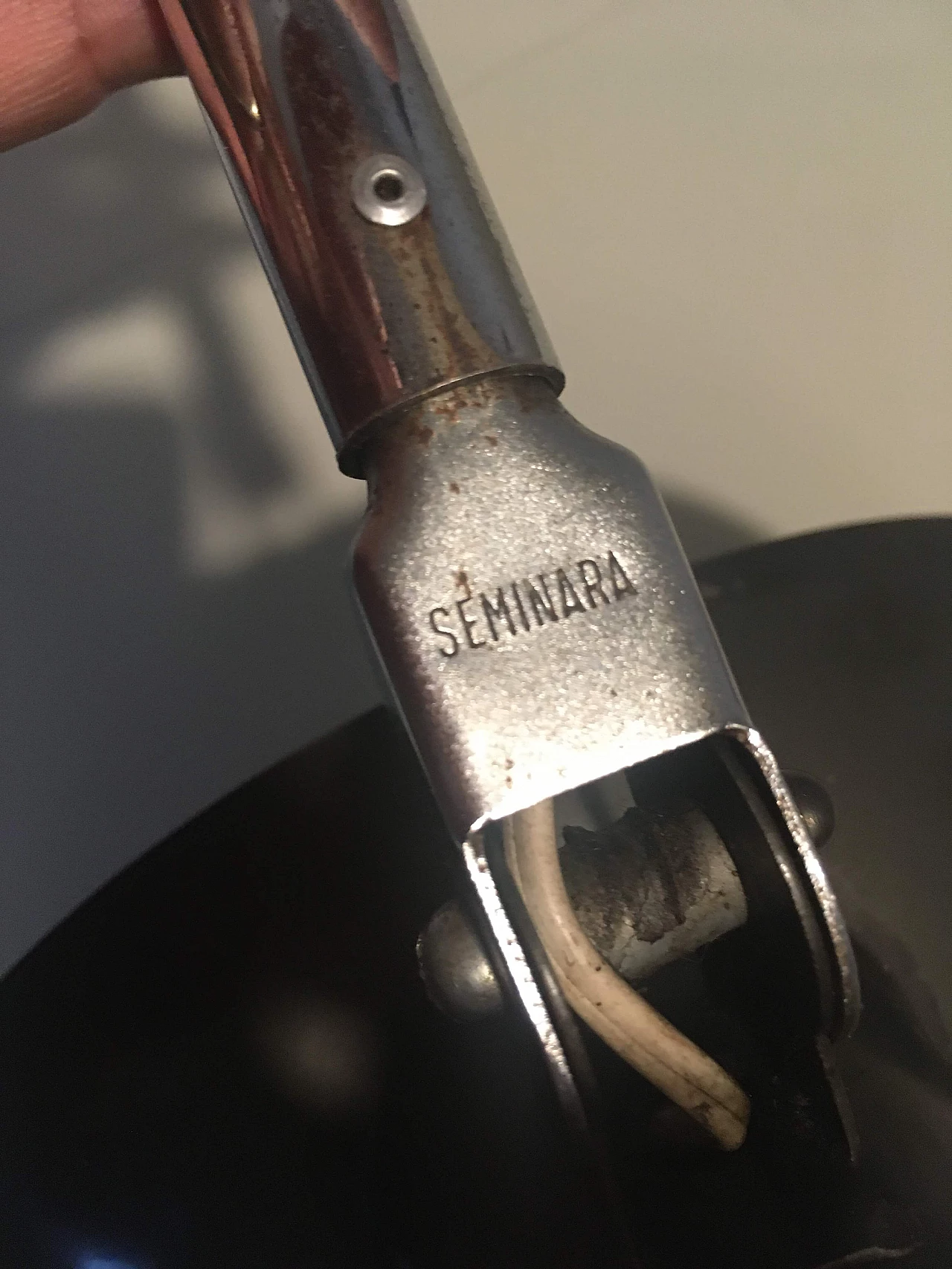 Lampada da tavolo in metallo di Seminara, anni '50 1247913