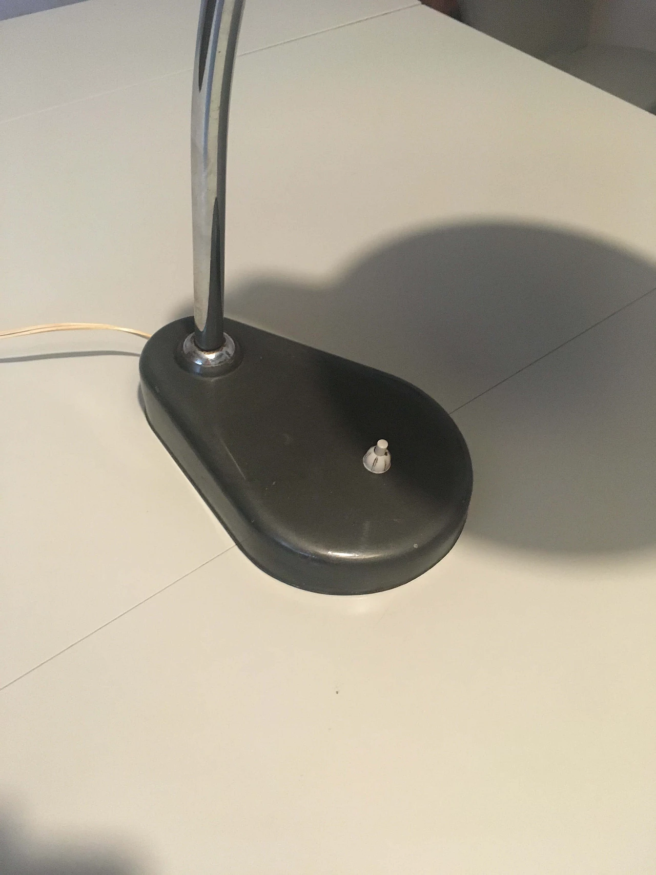 Lampada da tavolo in metallo di Seminara, anni '50 1247915