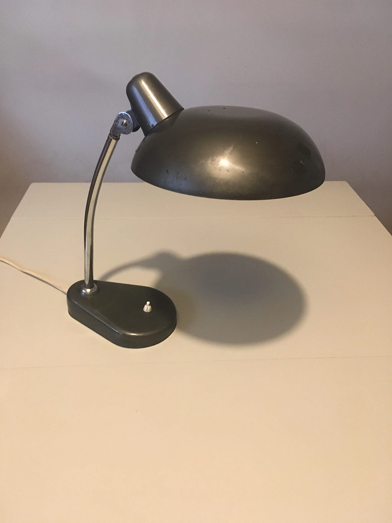 Lampada da tavolo in metallo di Seminara, anni '50 1247916
