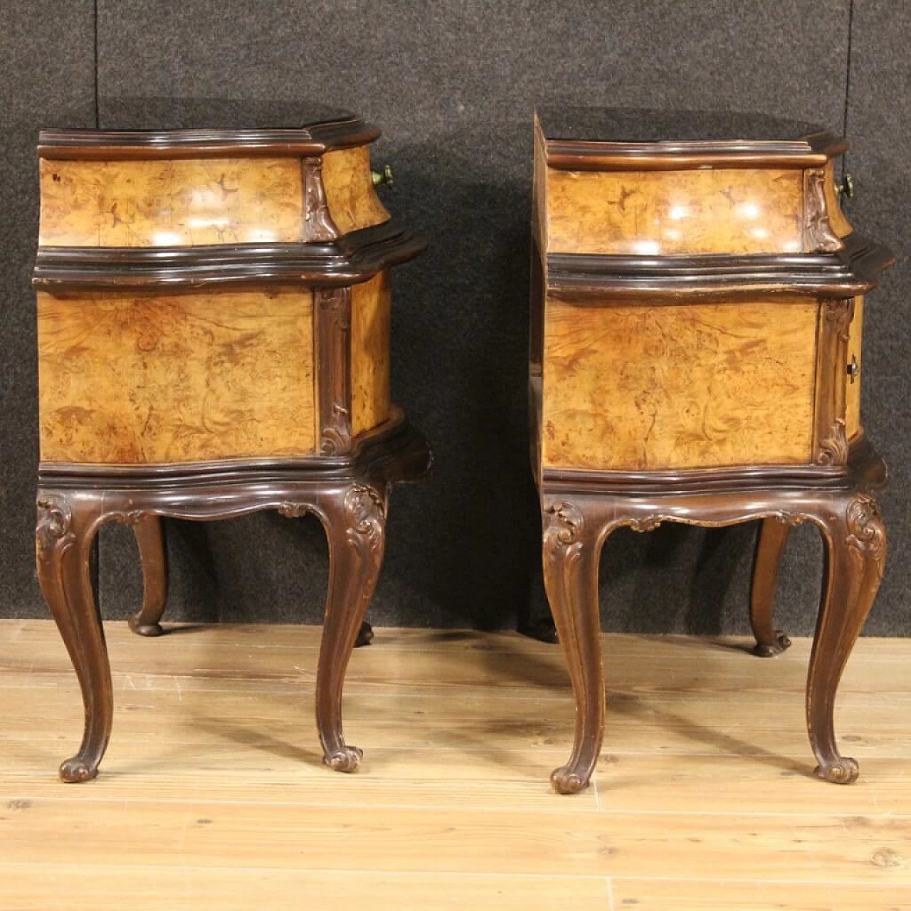 Pair of bedside tables in briarwood with glass top, 60s 1248323