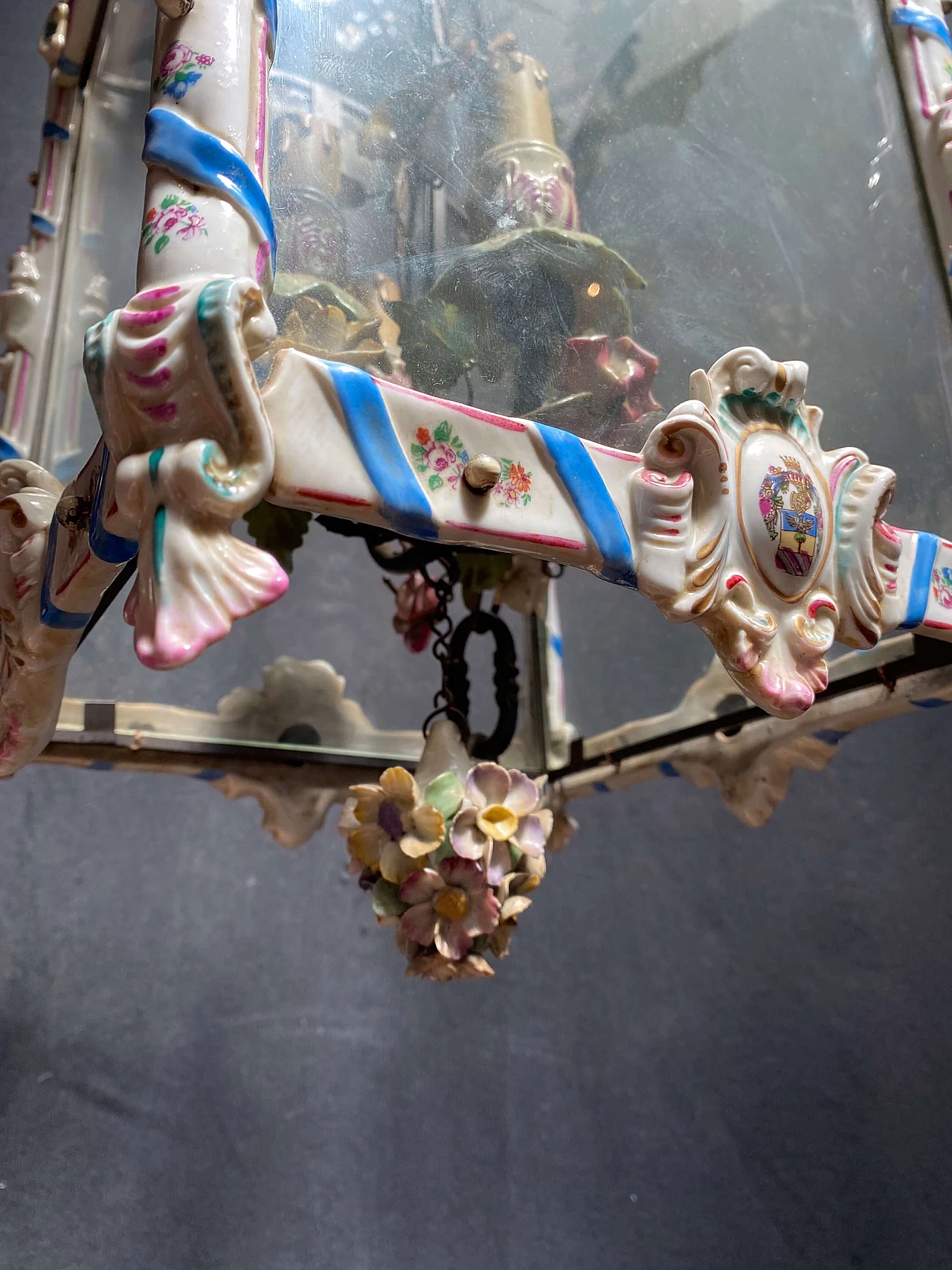 Coppia di lanterne in ceramica e vetro, fine '800 1248483