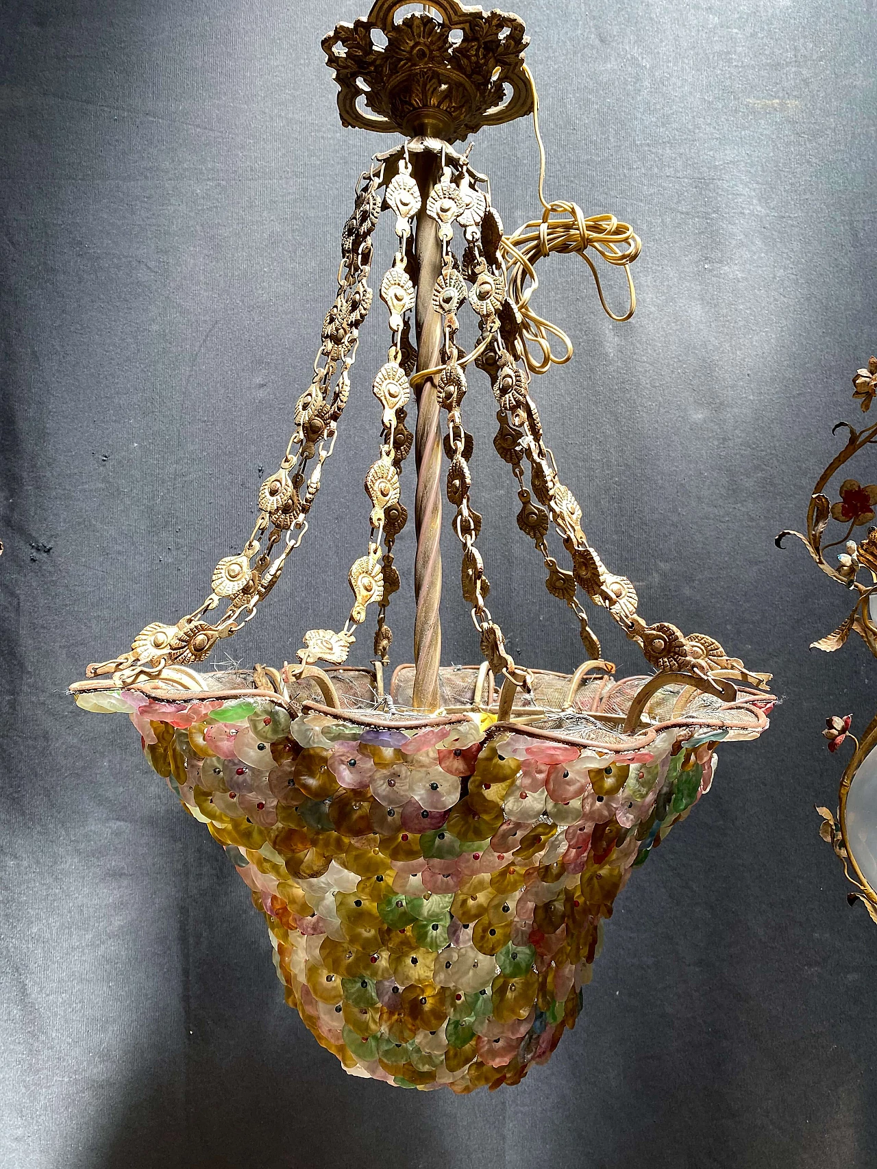 Lampadario con fiori in pasta di vetro, fine '800 1248492