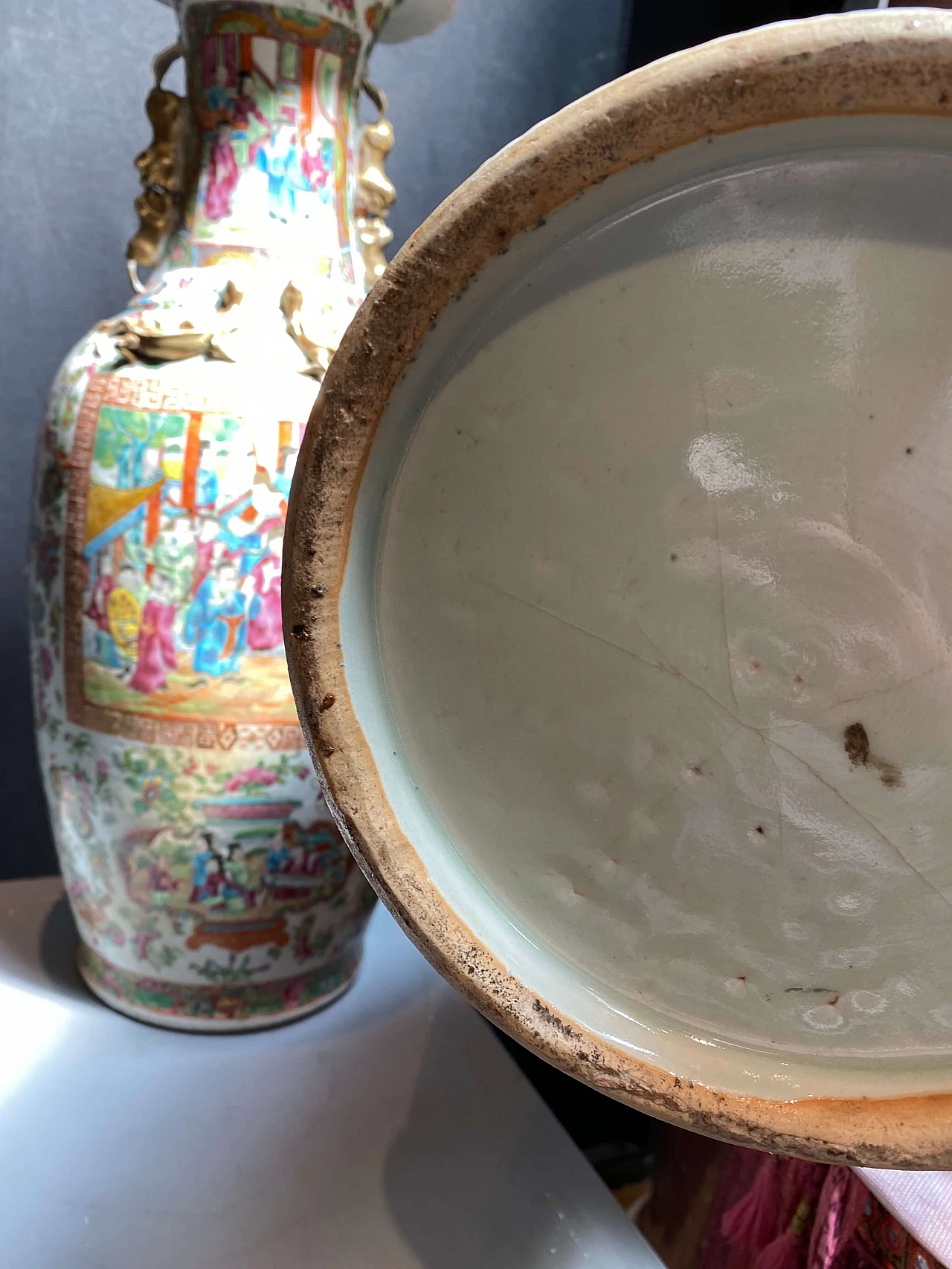 Coppia di grandi vasi in ceramica cinesi Canton, fine 1800 1248518